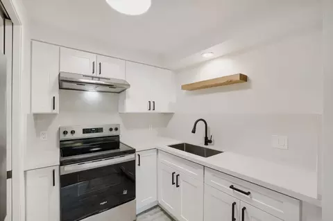 7950 168th Ave NE, Redmond, WA 98052