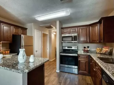 4045 W Bell Rd, Phoenix, AZ 85053