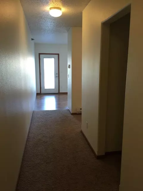 1820 Dakota Dr N, Fargo, ND 58102