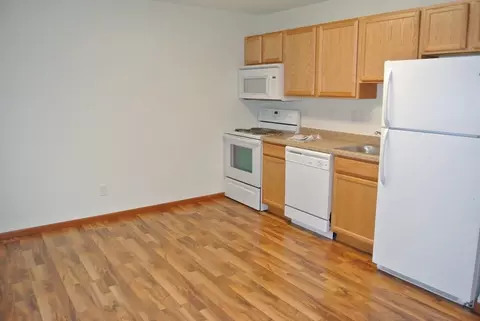 1820 Dakota Dr N, Fargo, ND 58102