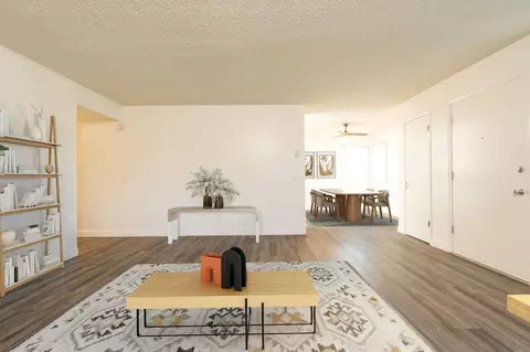 1110 Meadow Lake Dr, Vista, CA 92084