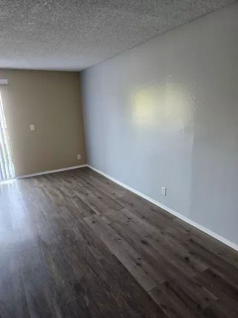 1330 N Bush St, Santa Ana, CA 92701