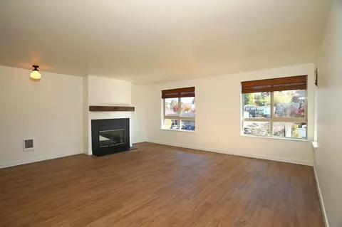 6525 California Ave SW, Seattle, WA 98136