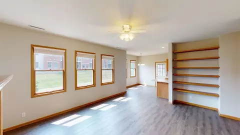2805 Heathrow Dr, Ames, IA 50014