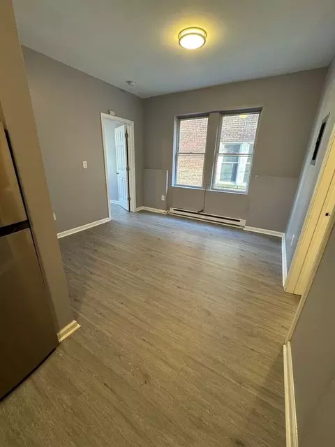 31 Whittier St, Bridgeport, CT 06605