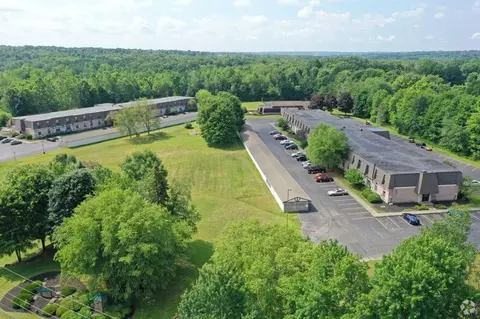 4151 Logangate Rd, Youngstown, OH 44505