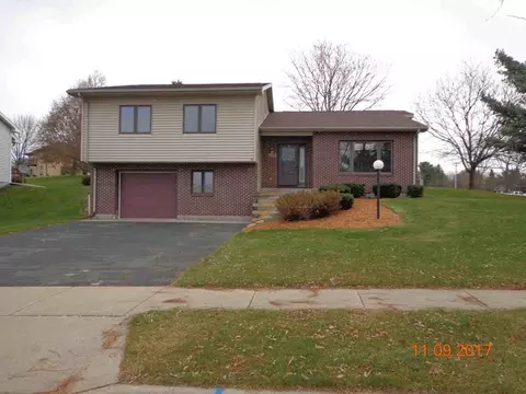 834 Evergreen Pass, Tomah, WI 54660