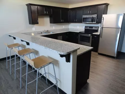 627 E Bear Blvd, Springfield, MO 65806