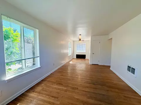 168 Boston St, Seattle, WA 98109