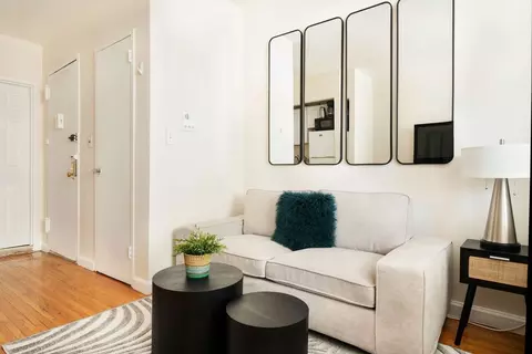 200 E 11th St, New York, NY 10003