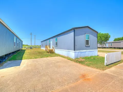 801 N Leo Ave, Shawnee, OK 74801