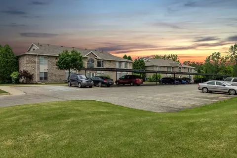 840 S Bridge St, Dewitt, MI 48820