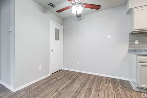 1610 E Mckinney St, Denton, TX 76209 photo 16