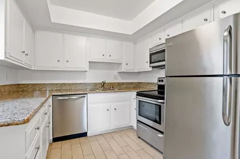 12258 Montana Ave, Los Angeles, CA 90049