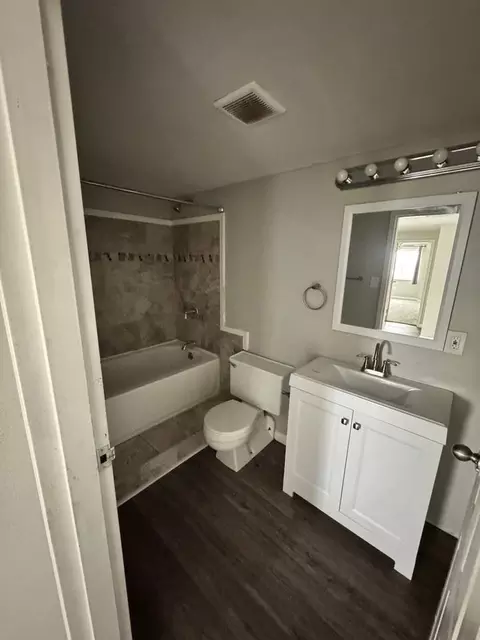 848 Riverview Ter, Dayton, OH 45402