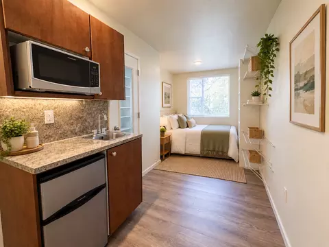 8525 163rd Ct NE, Redmond, WA 98052
