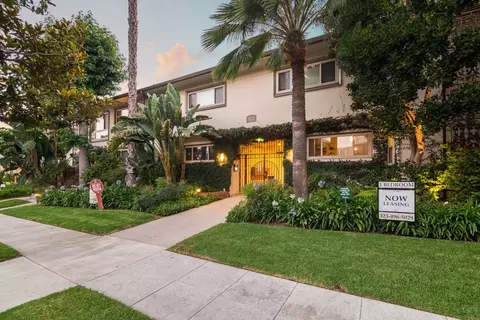 1633 N Laurel Ave, Los Angeles, CA 90046