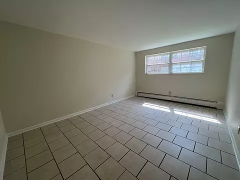940 E North Broadway St, Columbus, OH 43224