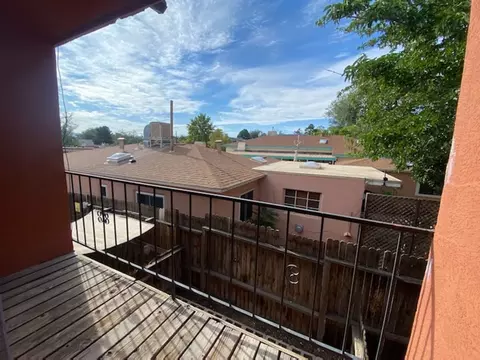 301 Morningside Dr SE, Albuquerque, NM 87108