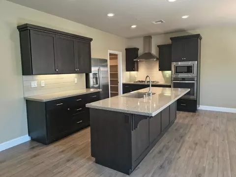 1377 Browning St, Redding, CA 96003