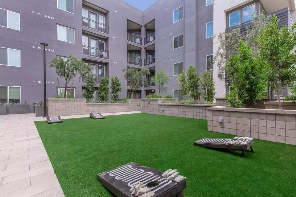  500 W Camelback Rd, Phoenix, AZ 85013 photo 17