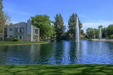 8200 Kroll Way, Bakersfield, CA 93311