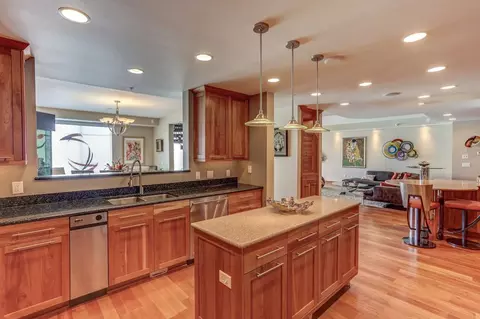1070 Grandview Ct NE, Columbia Heights, MN 55421