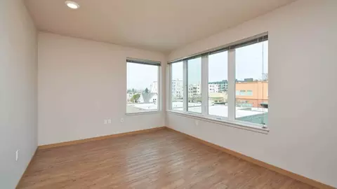 1020 NE 63rd St, Seattle, WA 98115 photo 12