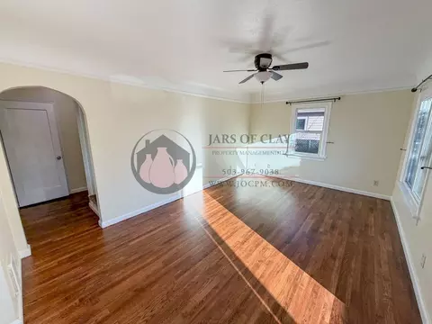 33633365 Abrams Ave NE, Salem, OR 97301