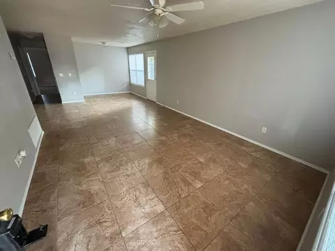 678 W Martha Dr, Fayetteville, AR 72703