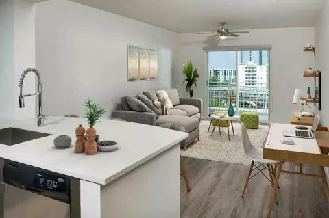 50 SW 10th St, Miami, FL 33130 photo 12