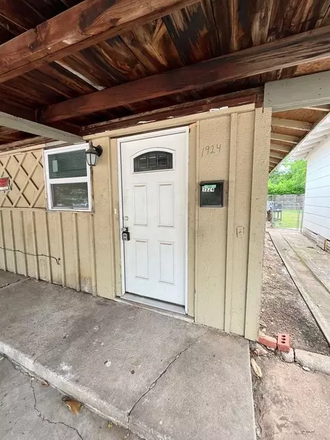 2330 NW 19th St, Oklahoma City, OK 73107