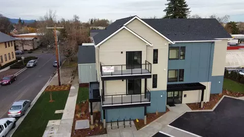 535 SW 7th St, Corvallis, OR 97333