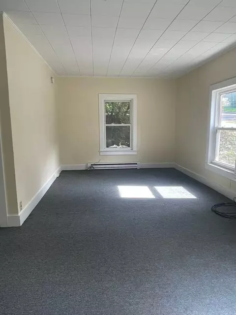188 Cliff St, Burlington, VT 05401