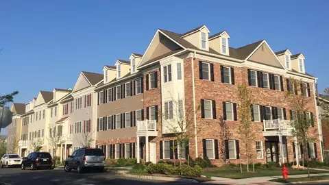 95 Central Ave, Metuchen, NJ 08840