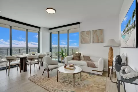 72 Nd St, Miami Beach, FL 33141