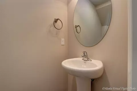 7541 E Reisner Loop, Palmer, AK 99645 photo 4