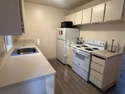 4810 Sunnyside Rd SE, Salem, OR 97302
