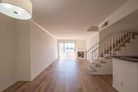 6041 Fulton Ave, Los Angeles, CA 91401