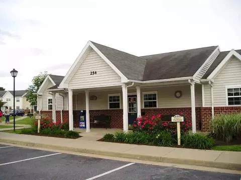 254 Lora Dr, Woodstock, VA 22664