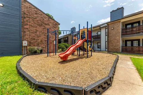 8200 Sunbury Ln, Houston, TX 77095 photo 31