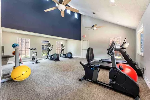 8200 Sunbury Ln, Houston, TX 77095 photo 4