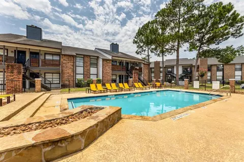 8200 Sunbury Ln, Houston, TX 77095 photo 5
