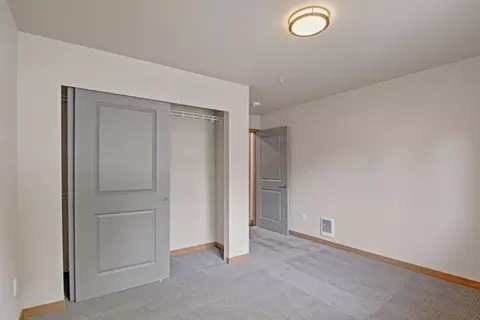 1060 Insignia Loop, Bremerton, WA 98310 photo 12
