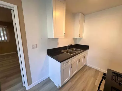 319 S Birch St, Santa Ana, CA 92701