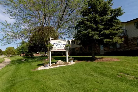 n114w15775 W15929 Sylvan Cr, Germantown, WI 53022