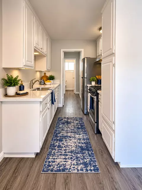 560 E 64th St, Long Beach, CA 90805