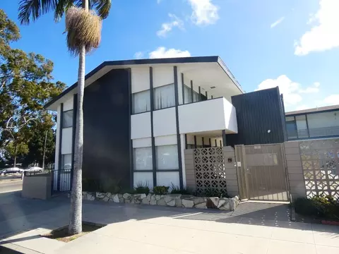 560 E 64th St, Long Beach, CA 90805