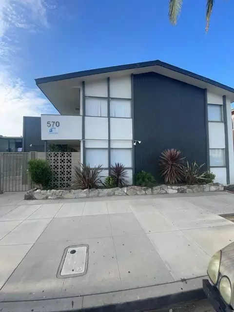 560 E 64th St, Long Beach, CA 90805