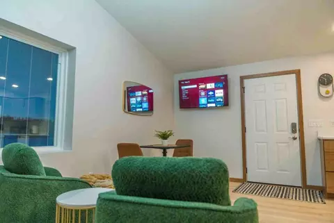 10268 Cleveland Rd, Creston, OH 44217